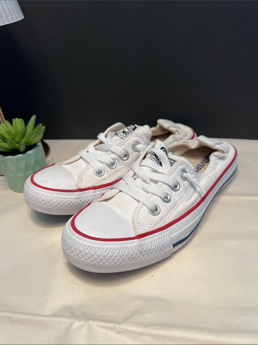 Converse White Low-Top Canvas Sneakers with Red Stripe Size 6.5 (euro 36.5) - Picture 3 of 7